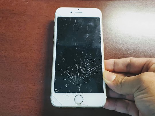Broken iPhone Screen Replacement in ifixdallas Plano